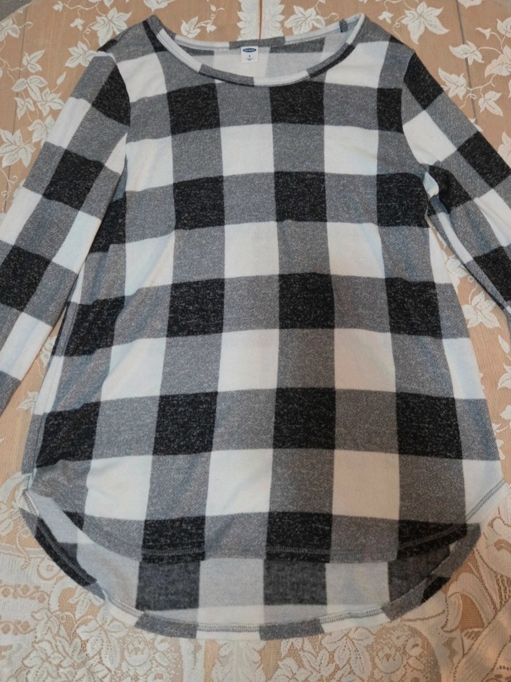 Old Navy Black & White Buffalo Plaid Long-Sleeve Top